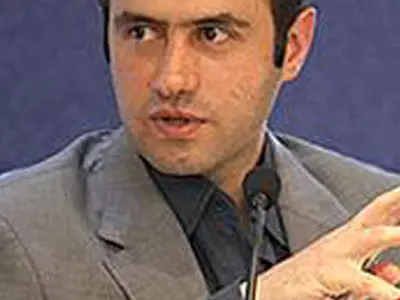 شأن جامعهٔ تئاتری فرا‌تر از امکانات موجود است