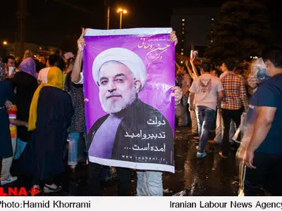 شادی مردم تهران پس از اعلام نتیجه انتخابات