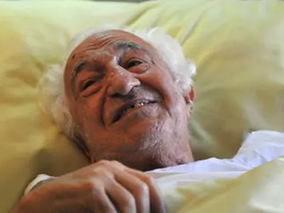 عیادت سرپرست مرکز هنرهای تجسمی از محمد سلحشور