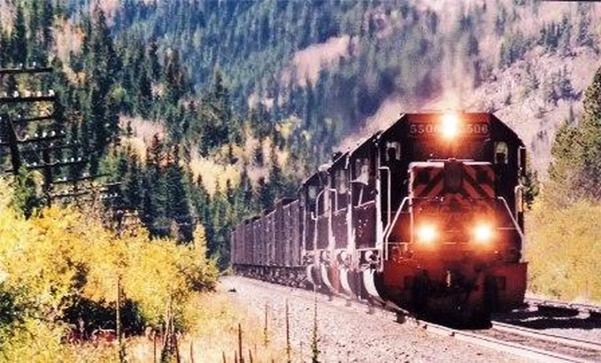 پای قطار ایرانی به کشورهای cis باز شد/ پایان پرداخت خسارت معطلی در مرز