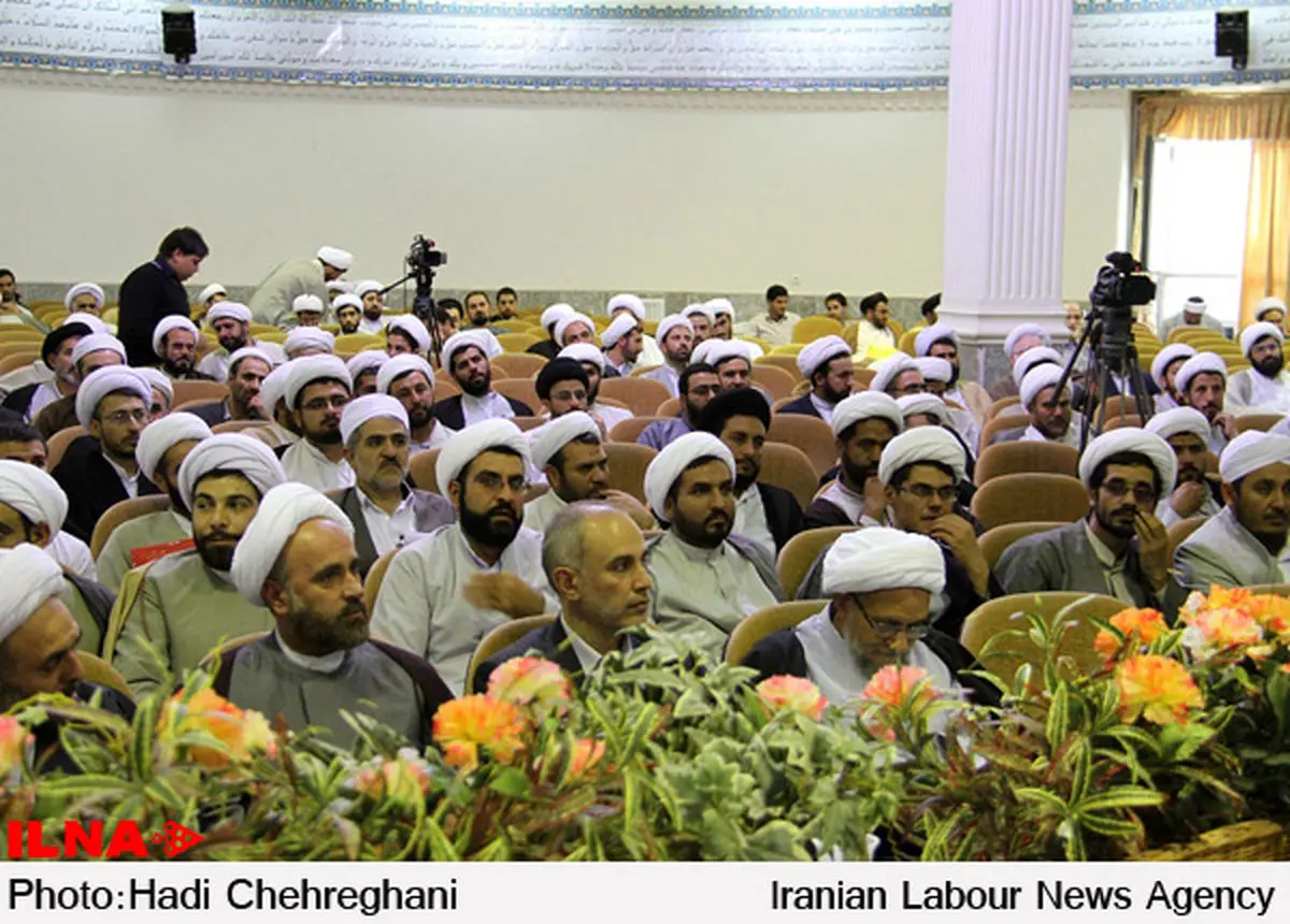 انتقاد از روحانیون: آنها از پناهگاه بودن مردم فاصله گرفته اند