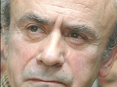 كتاب نامه‌های اكبر رادی به هنرمندان منتشر می‌شود
