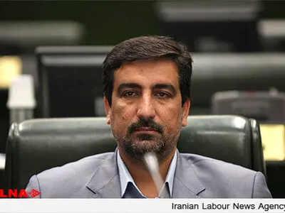 احمدی‌نژاد در مجلس از وزیر پیشنهادی کار دفاع می‌کند
