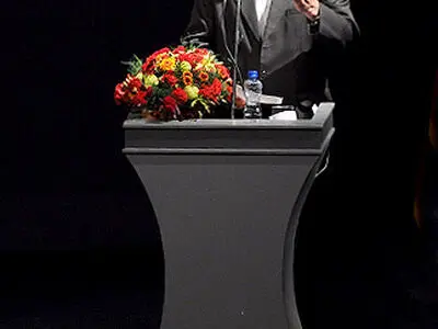 نشست رسانه‌ای وزیر ارشاد برگزار می‌شود