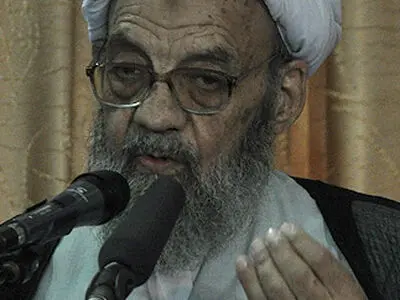 امت اسلامی باید امت میانه رو باشد