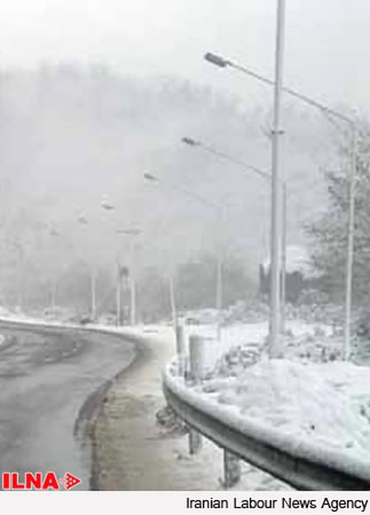 آغاز بارش برف در شهرستان‌های کوهستانی اصفهان