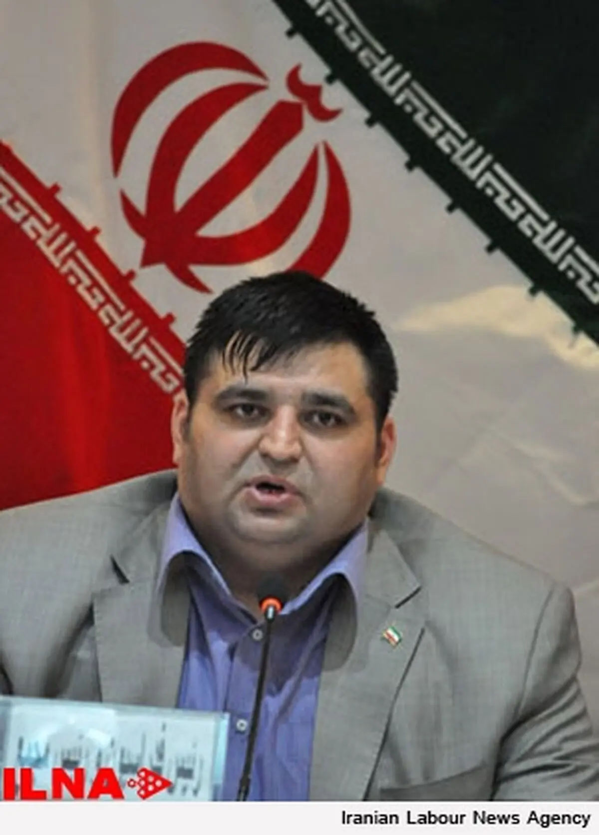 حسین رضازاده راهی بیمارستان شد
