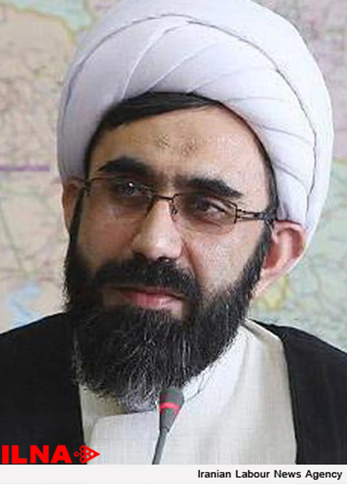 مانع تجمع تشکلات و احزاب سیاسی در مراکز عزاداری می‌شویم