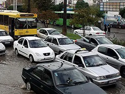 سیلاب تردد خودرو در شرق مازندران را قطع کرد