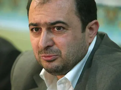 واردات 175 دستگاه خودروی لوکس بالای 100 هزار دلاربه كشور