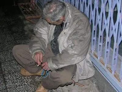 دستگیری گدای پردرآمد در رفسنجان/ پیشنهاد رشوه به پلیس برای آزادی