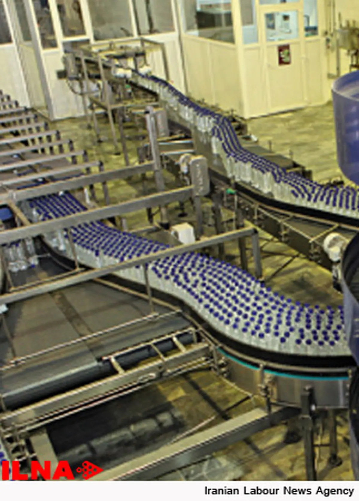 انتظار کارگران آب‌معدنی داماش برای بهبود اوضاع/ هنوز حقوق نگرفته ایم