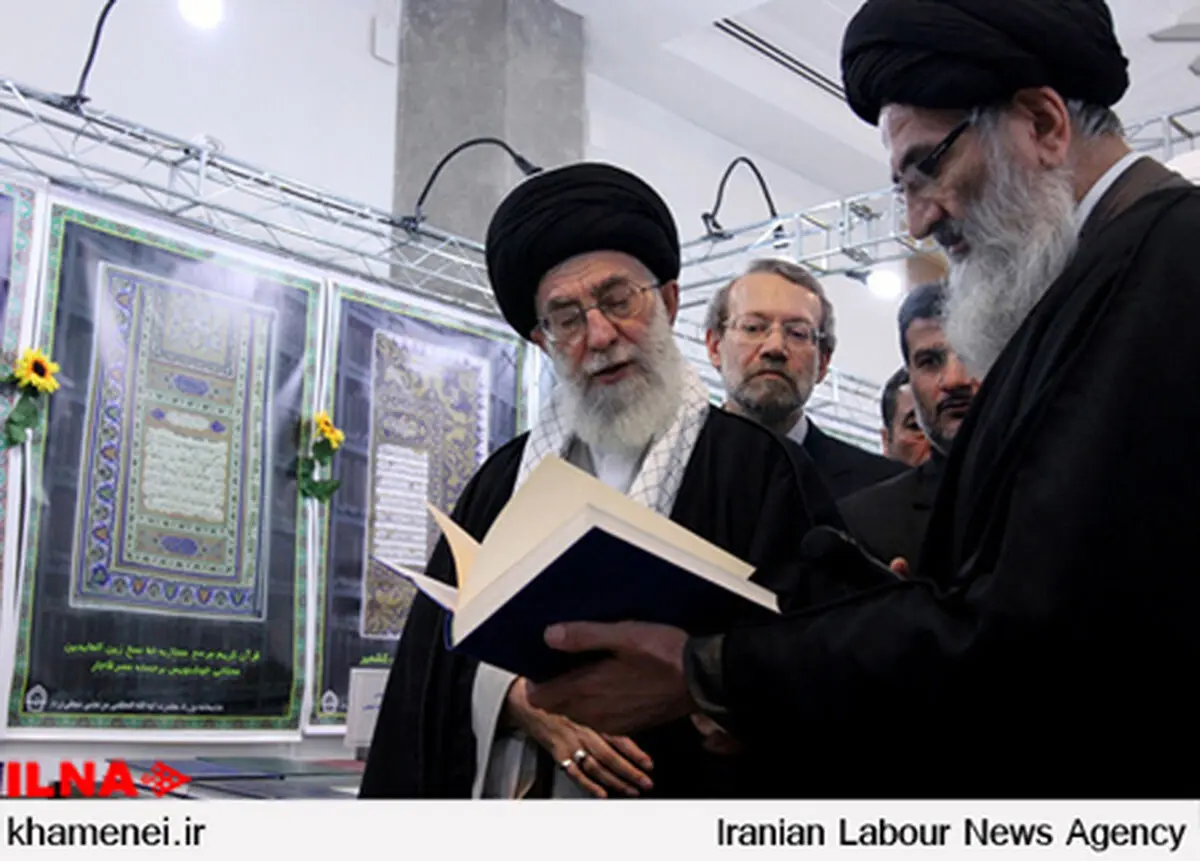 مقام معظم رهبری از نمایشگاه كتاب بازدید كردند