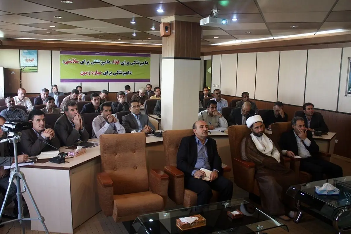 استان ایلام یکی از قطب های پرورش دام و طیور در کشور است
