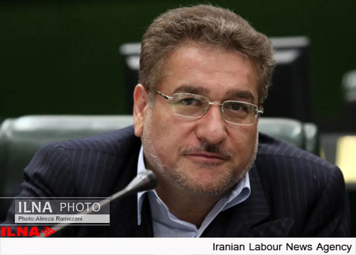 تابش: پولهای آزاد شده صرف توسعه زیرساختها شود