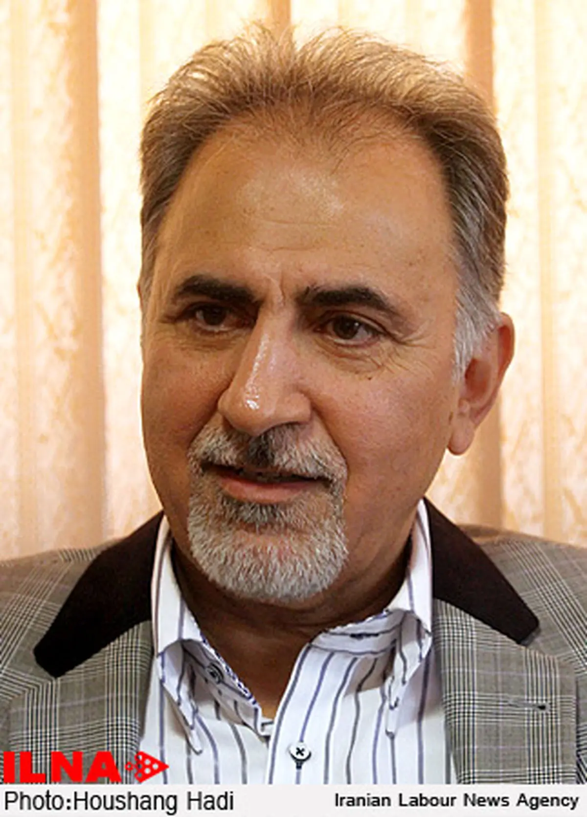 ۳۲۰ میلیارد تومان هزینه فاقد سند صرف انتخابات احمدی‌نژاد شده است