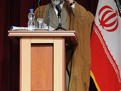 فضای مالی کشور سالم نیست