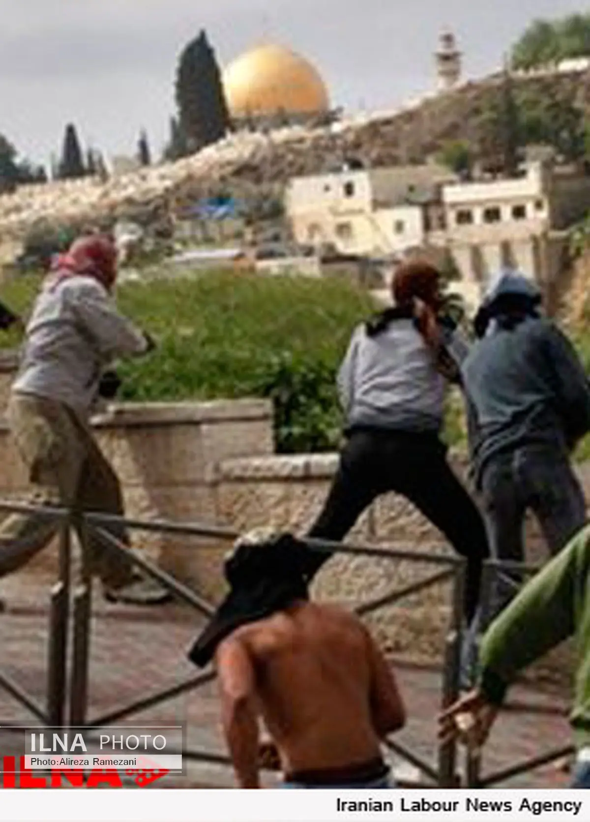 ۱۵ فلسطینی در جریان درگیریهای مسجدالاقصی زخمی شدند