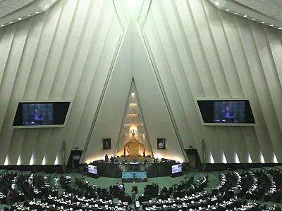 دیدار اعضای شورای شهرستان اراک با نمایندگان مجلس/ پیگیری لایحه مالیات بر ارزش افزوده