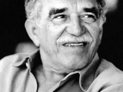 «نور مثل آب است» نوشته ماركز نقد می‌شود