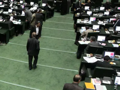 حکم سرپرستی به تشخیص دادگاه صادر می‌شود