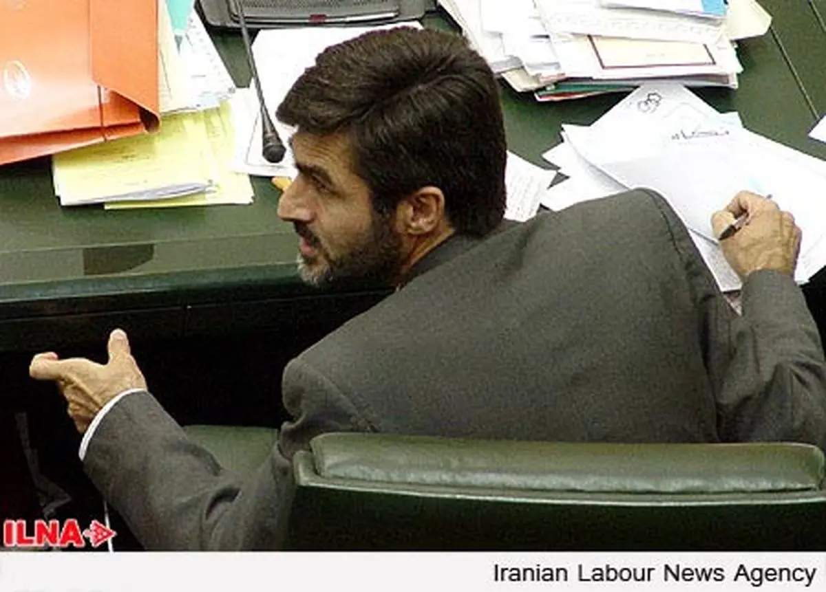 جدایی کوچک زاده و رسایی از پایداری