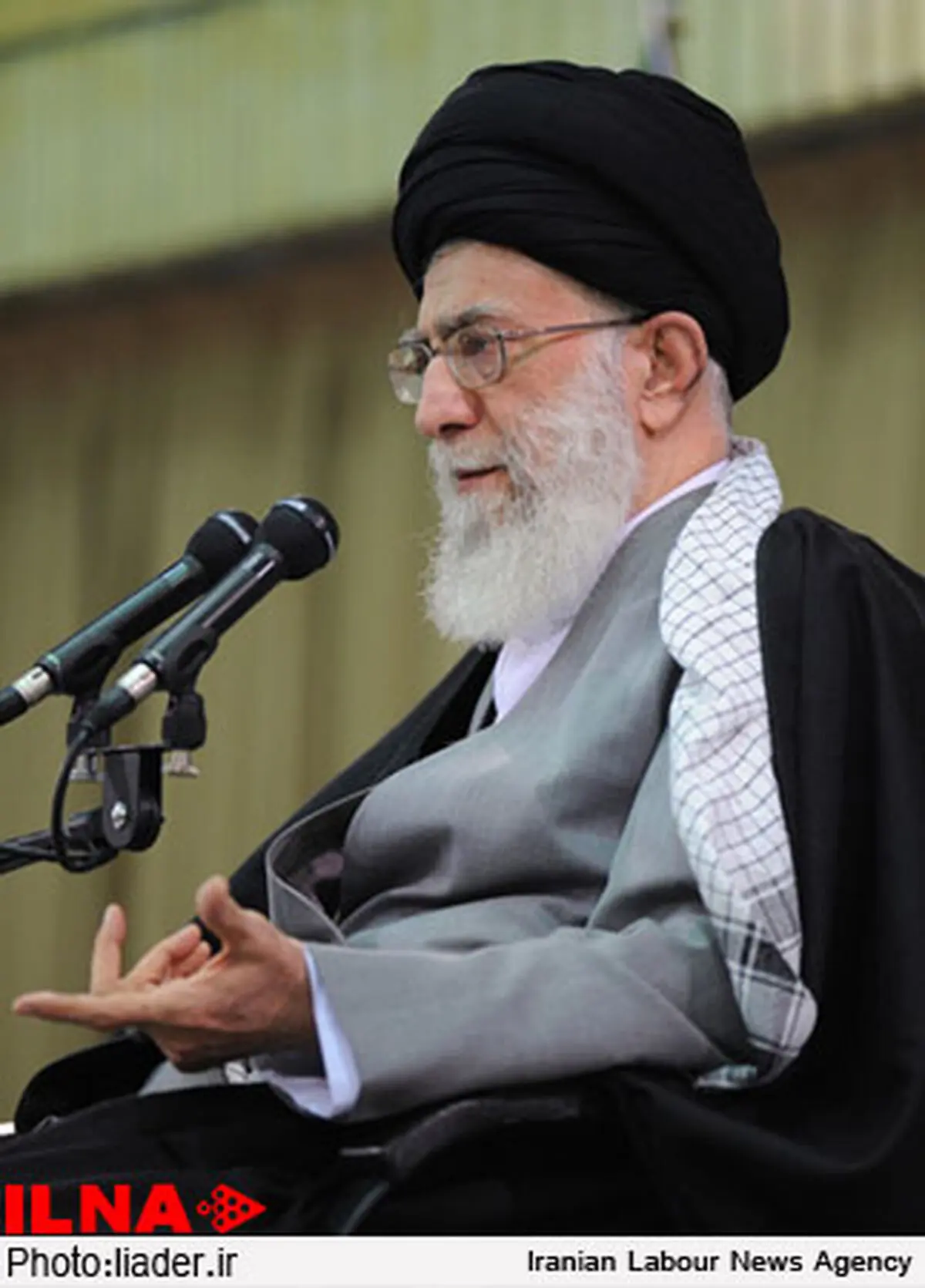 باید در جامعه اسلامی سبک زندگی اسلامی حاکم باشد