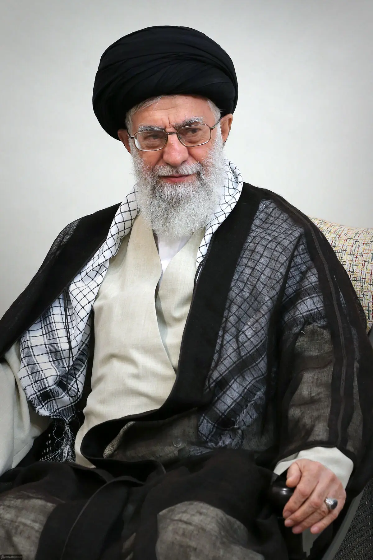 نماز میت غیابی در یک کشور خارجی برای رهبر شهید ایران + فیلم