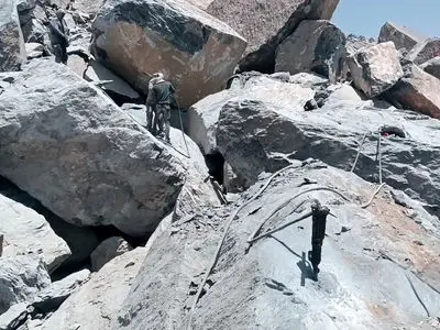 آخرین وضعیت چهارمین کارگر محبوس معدن شازند چهل روز پس از حادثه