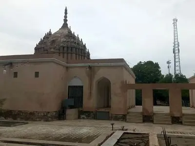 معبد هندوها بندرعباس سالم است / تصاویر منتشرشده با فناوری‌های تصویری دستکاری شده‌اند