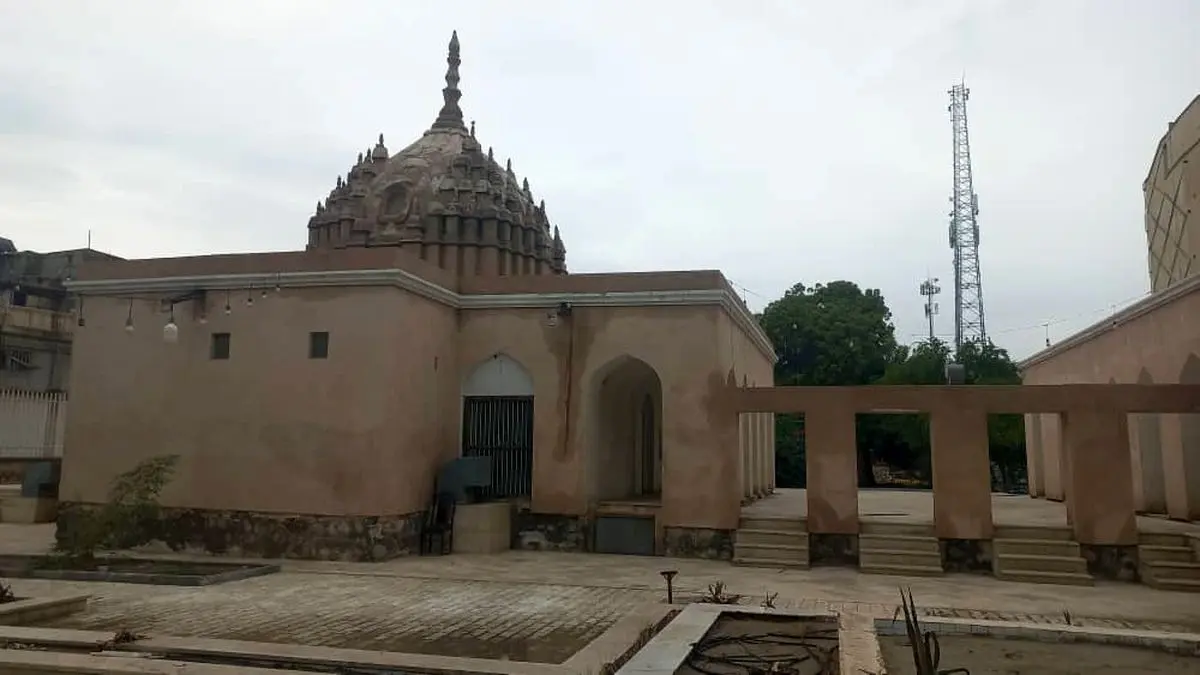 معبد هندوها بندرعباس سالم است / تصاویر منتشرشده با فناوری‌های تصویری دستکاری شده‌اند