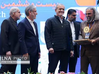 مراسم اختتامیه سی و هشتمین جشنواره بین‌المللی خوارزمی با حضور رییس جمهور