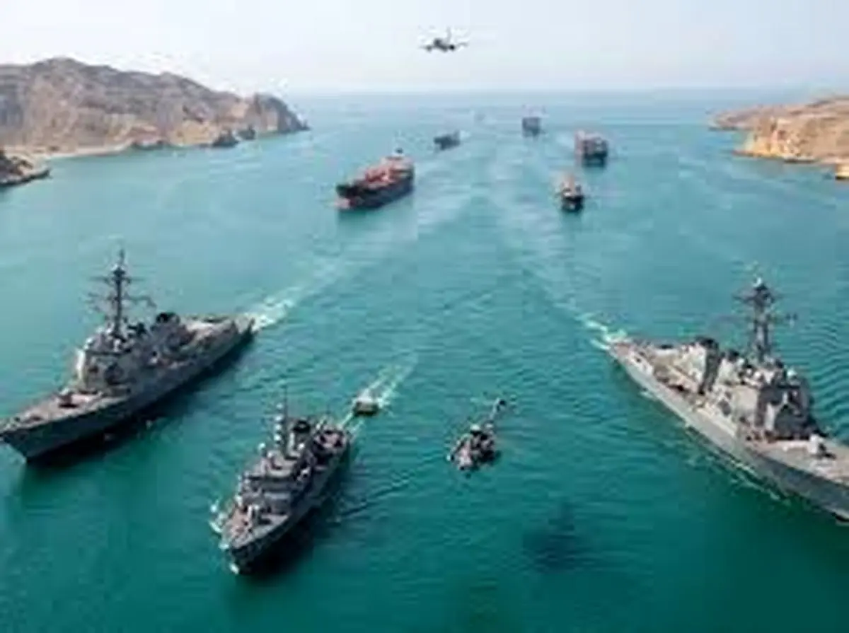 یک ناوگان نفتکش از تنگه هرمز عبور کرد