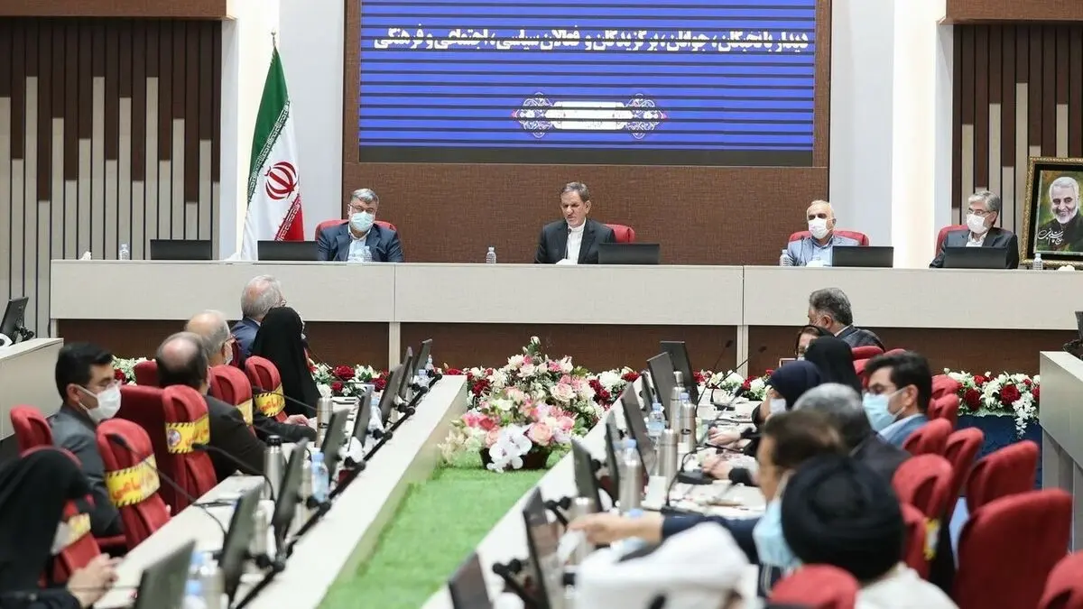 همه ایرانیان به دنبال ایرانی قدرتمند و مقتدر هستند/ اصلاح ساختار‌ها نیاز جدی اقتصاد ایران است / انتخاباتی پرشور، رقابتی و با حضور حداکثری مردم نیاز امروز کشور است/ باید همه جریان‌های سیاسی کاندیدا‌های مورد نظر خود را در انتخابات داشته باشند