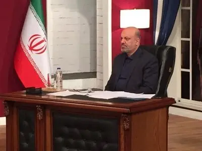 درخواست منادی از صحرایی برای توجه به وضعیت معیشتی نیروهای خدماتی مدارس
