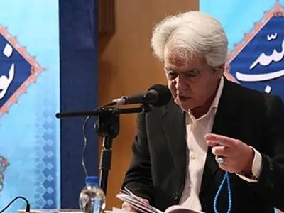 پیکر غلامرضا شکوهی در مقبره شعرای توس به خاک سپرده می‌شود