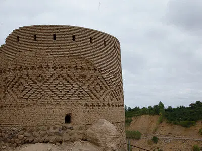 «خیاو» میراث دار یادگار ساسانی/ داستان کتیبه‌ای که قرن‌ها دوام آورد