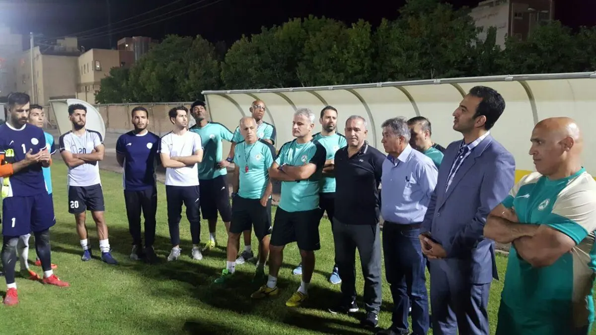 مدیر عامل ذوب آهن خطاب به بازیکنان: بازیهای آسیایی را باید فراموش کنید