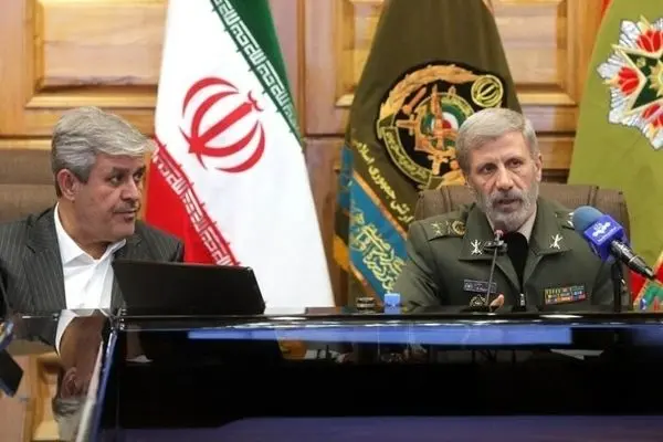 القائد العام للجيش: سندافع حتى النهاية عن النظام الاسلامي