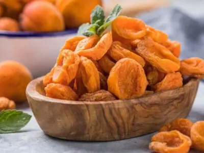 طرز تهیه زردآلو خشک و برگه قیسی در منزل