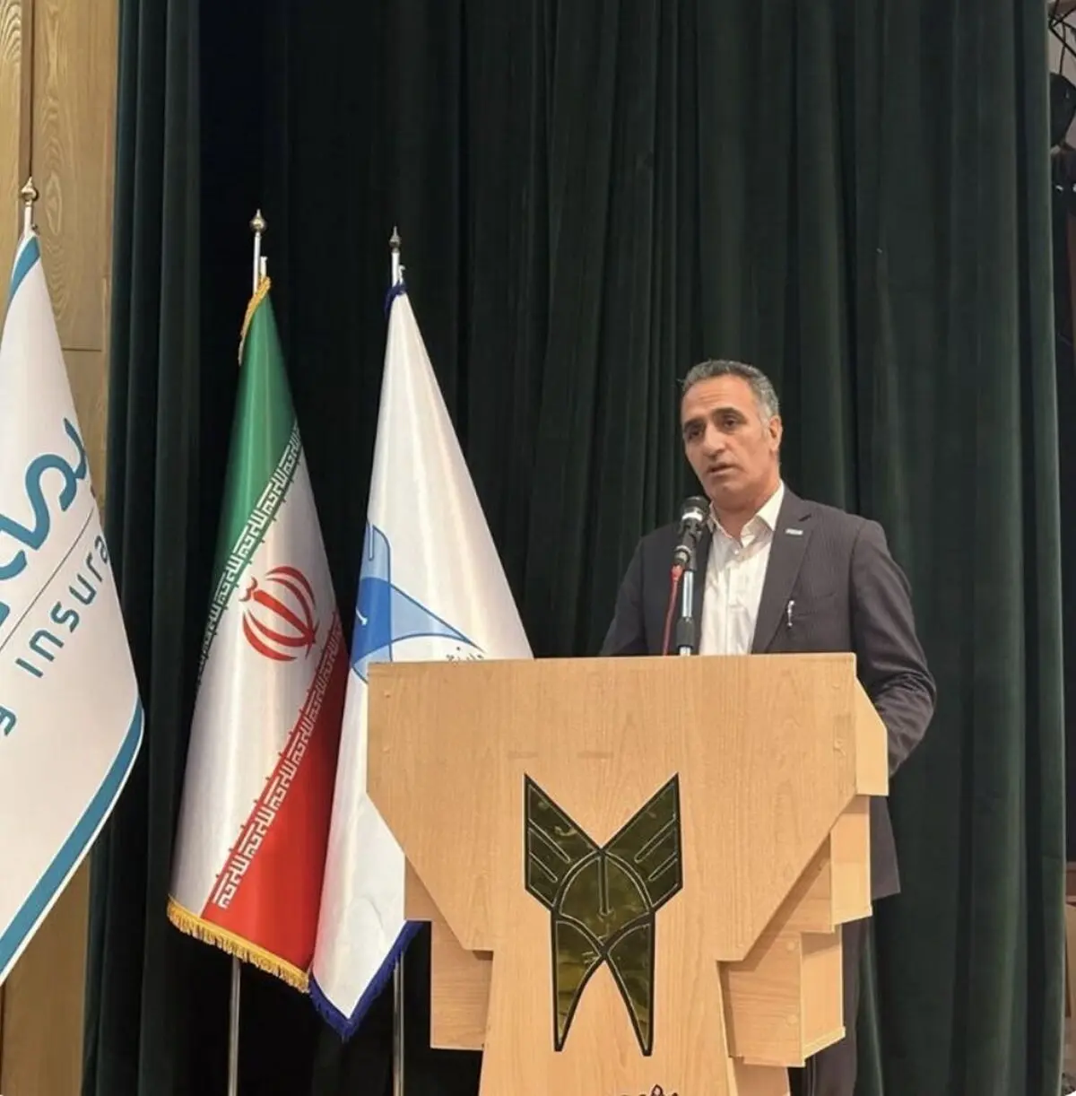 تقدیر از کارکنان دانشگاه آزاد کرج با همکاری بیمه دی/رونمایی از محصول جدید بیمه عمر