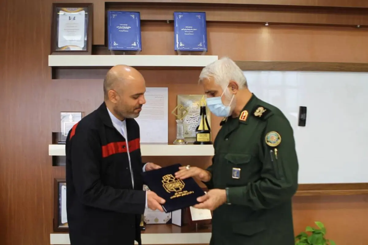 تأکید مدیر عامل فولاد اکسین خوزستان بر همکاری جهت راه اندازی باغ موزه دفاع مقدس