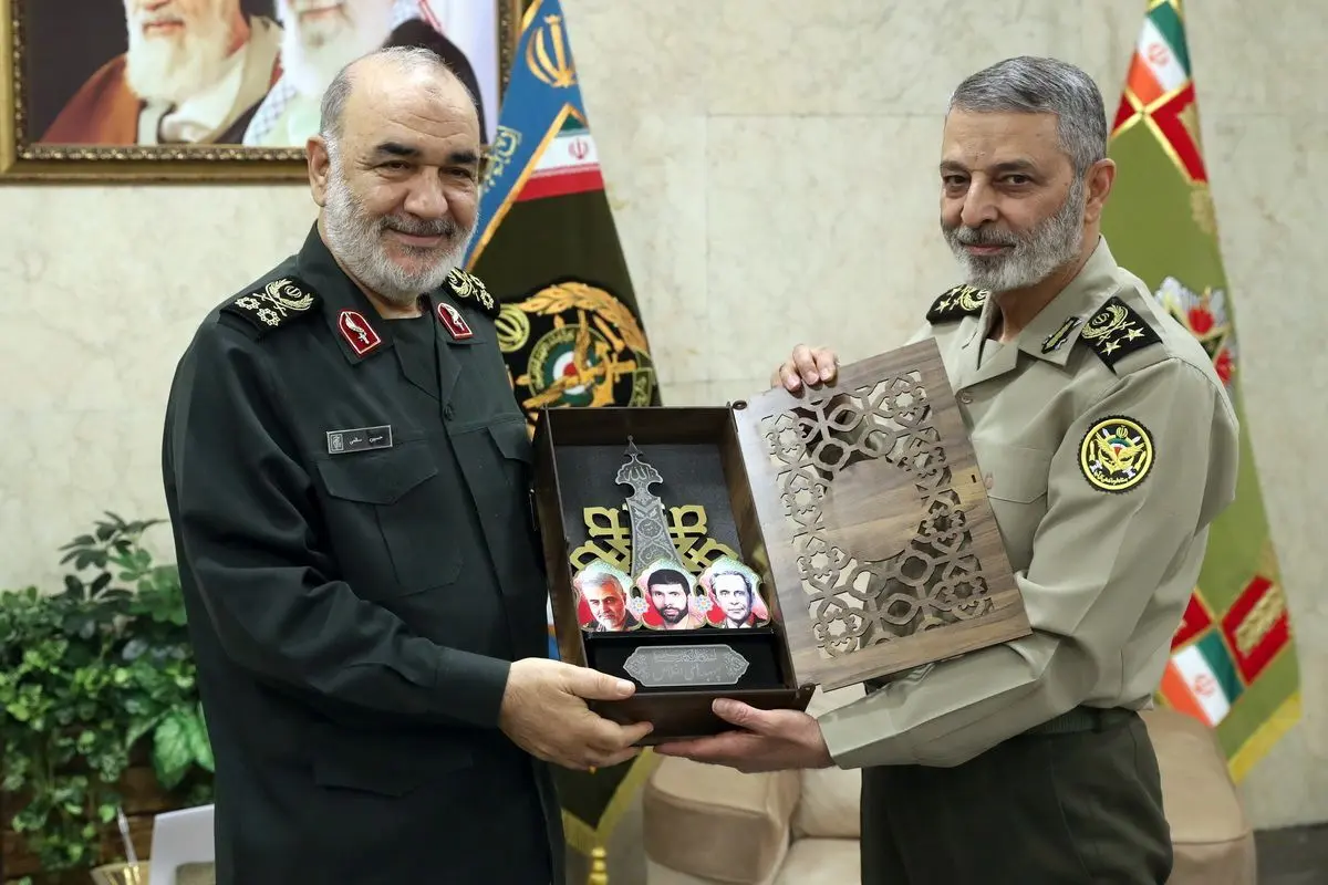 دیدار فرمانده کل سپاه با سرلشکر موسوی