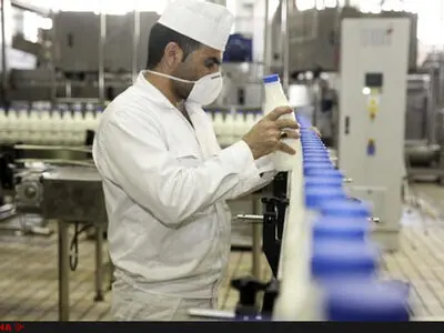 نرخ لبنیات تعیین نشود، امنیت شغلی و معیشت صدها هزار کارگر به خطر می‌افتد!