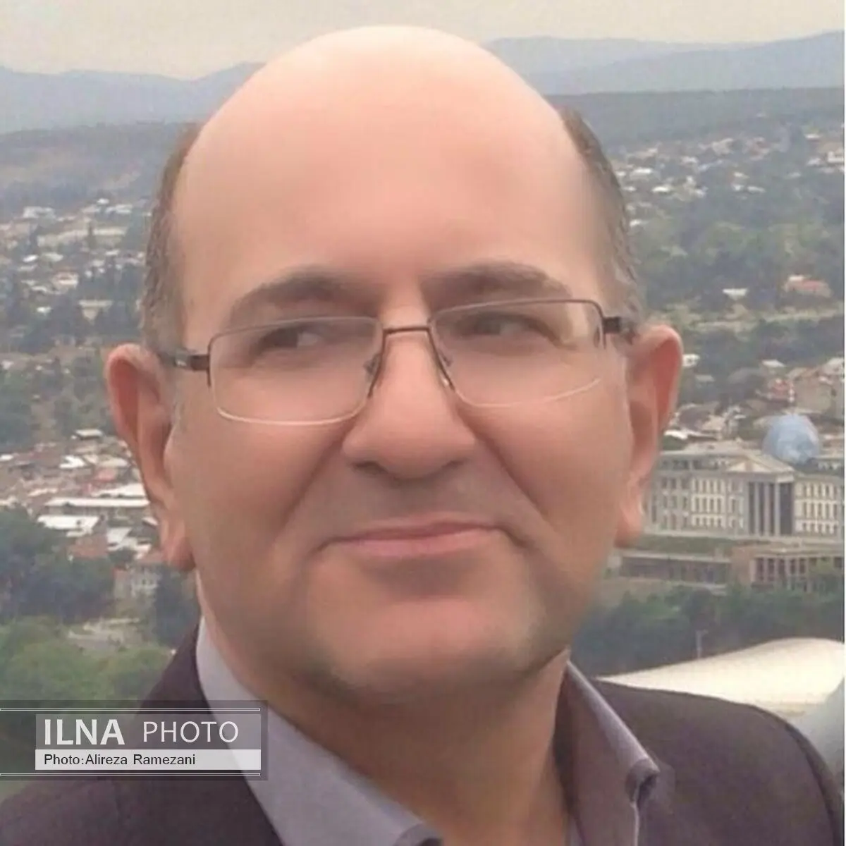 دلسوزان ، خردمندان و متخصصان وارد صحنه انتخابات شوند