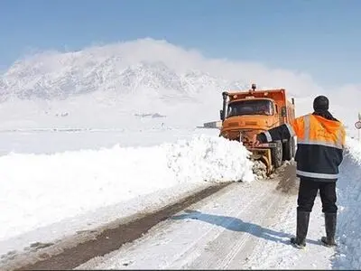 ۳۸۰ کیلومتر برف‌روبی در محورهای کرمانشاه