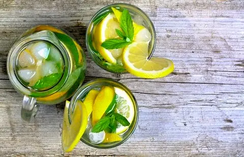 اگر یکی از این ۱۳ مشکل را دارید، به جای قرص آب لیمو مصرف کنید