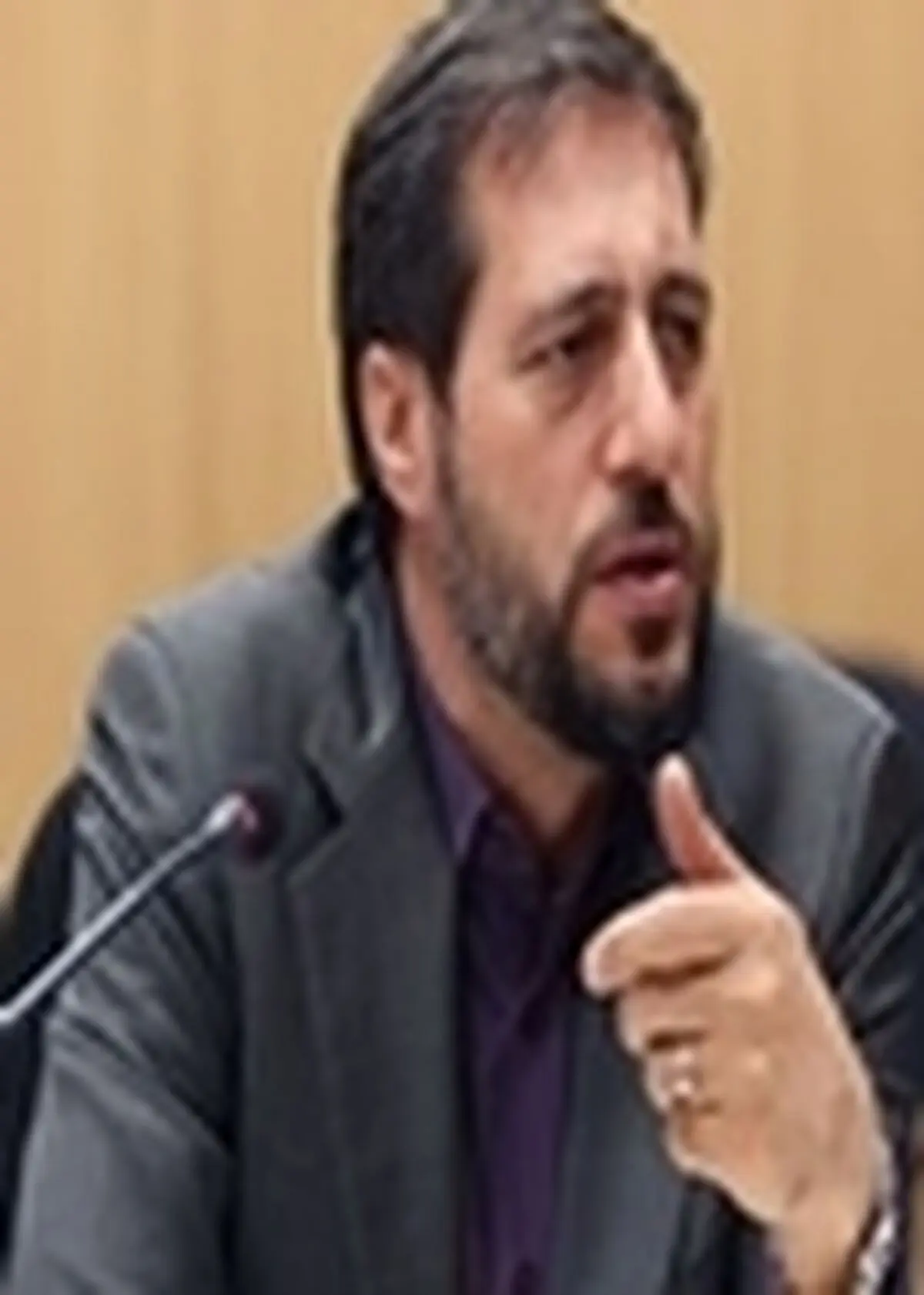 کوله بری در شان نظام نیست