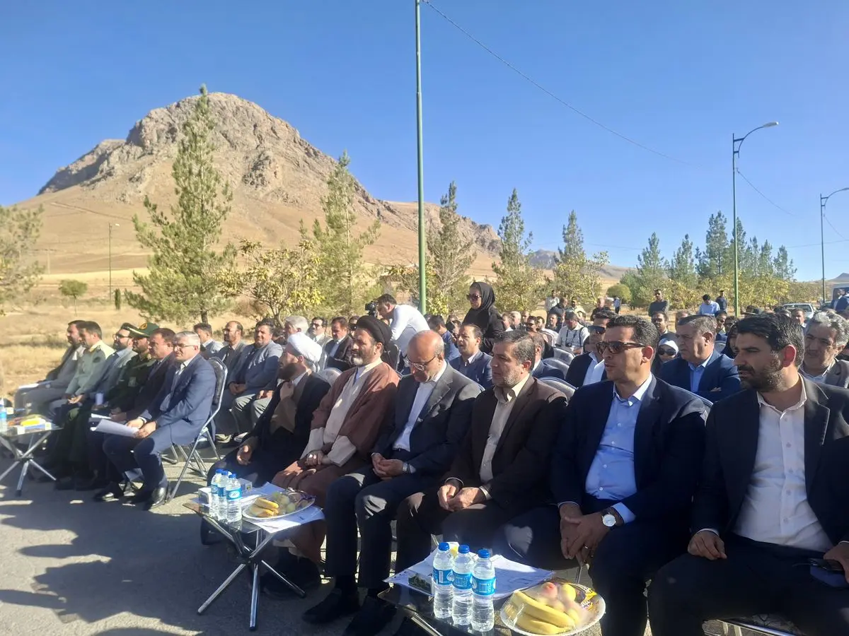 توسعه صنایع شهرستان بدون تأمین زیرساخت‌های برق امکان‌پذیر نیست