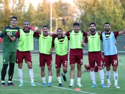تمرین ملی پوشان بدون بازیکنان بازی با امارات